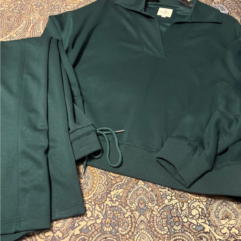 Dark Green Pullover and Pants Set